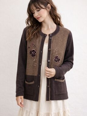 COTTAGECORE CARDIGAN SIZE SMALL